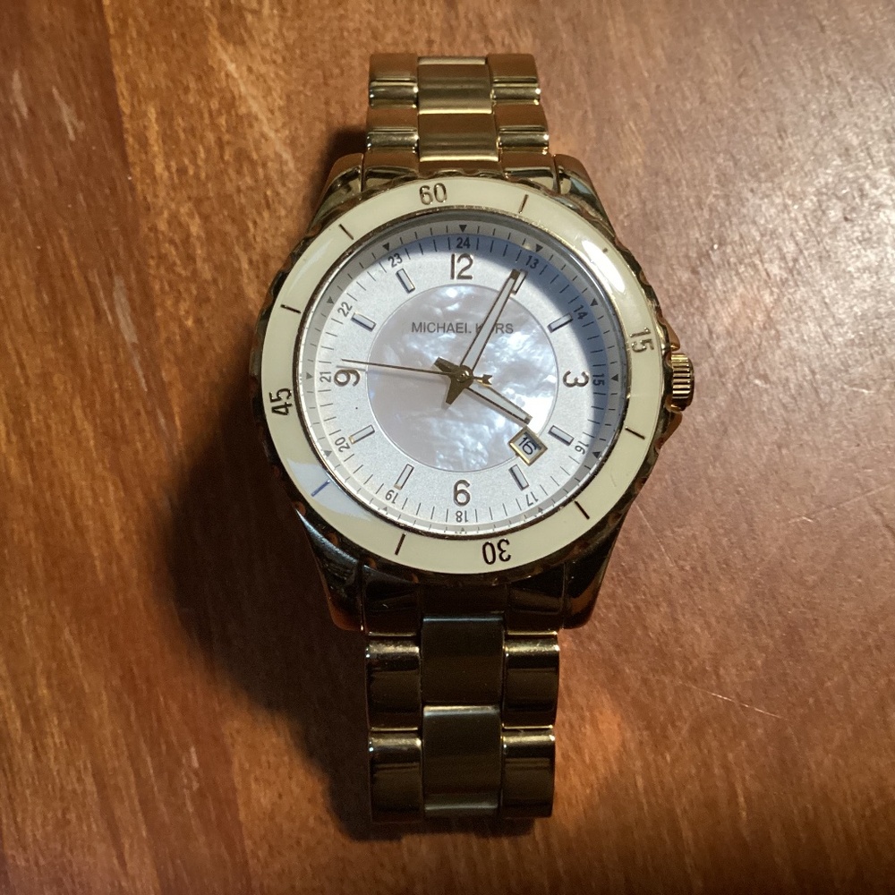 Michael Kors Gold-tone Women’s Watch MK-5174